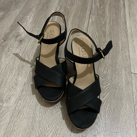 Womens wedge heels - Picture 2 of 4